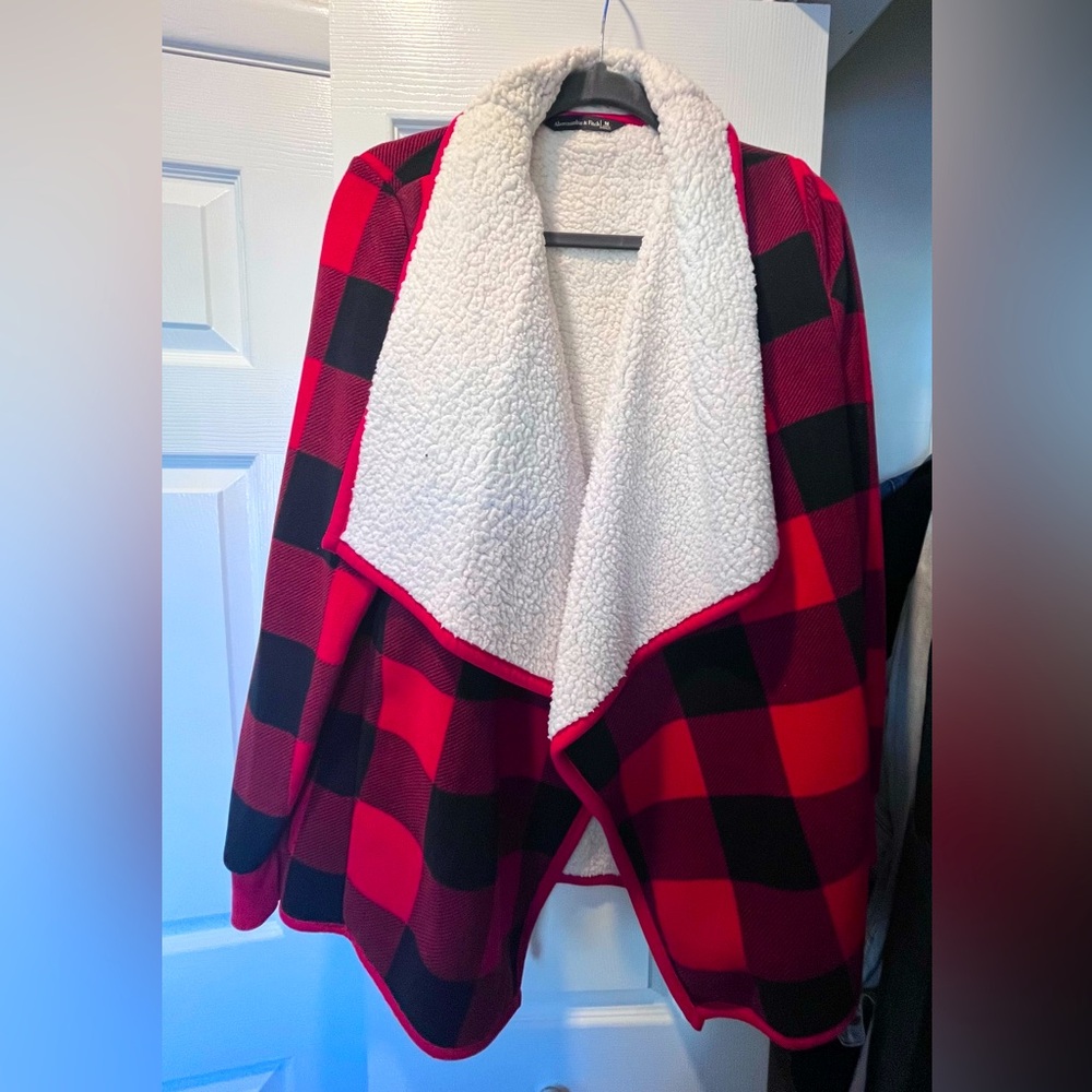 Women’s Abercrombie fleece buffalo plaid jacket, excellent condition